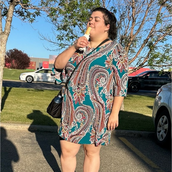 [#69] Paisley Dress, (Size 2X / 3X) Plus-Size - Picture 2 of 2